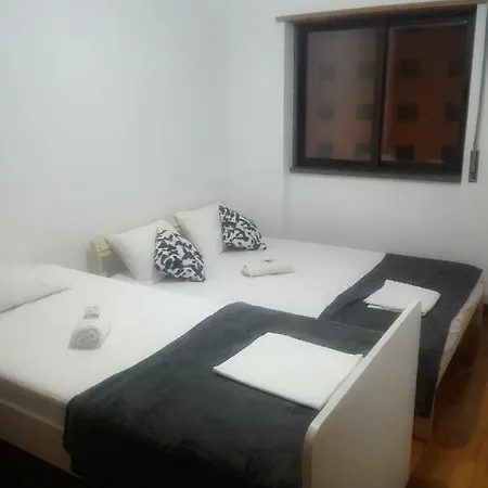 Kwatera prywatna Chapin Quarto Em Apartamento Partilhado Odivelas (Lisbon)